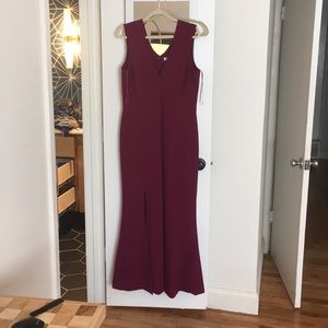 Dress the Population Sandra Plunge crepe gown